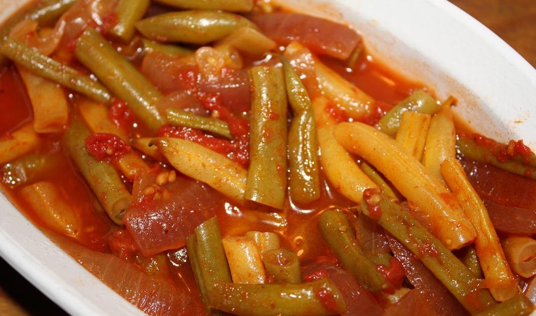 Vegan Epicurean Moroccan Spiced Green and Wax Beans with Tomatoes