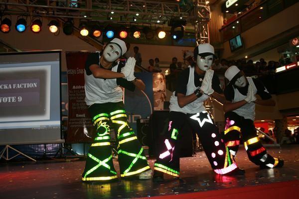 Shuffling: Also can be known