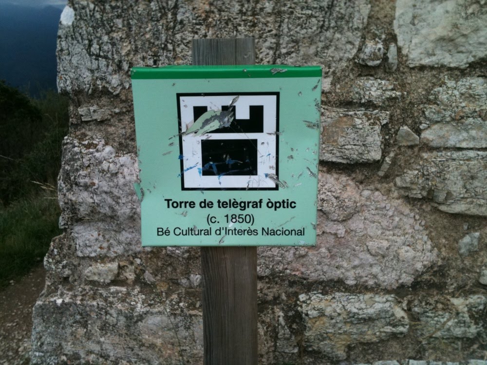 Torre de telégrafo óptico del Puiggraciós Optical telegraph tower at