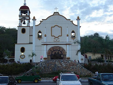 Iglesia de la  Guadalupe en la Crucecita