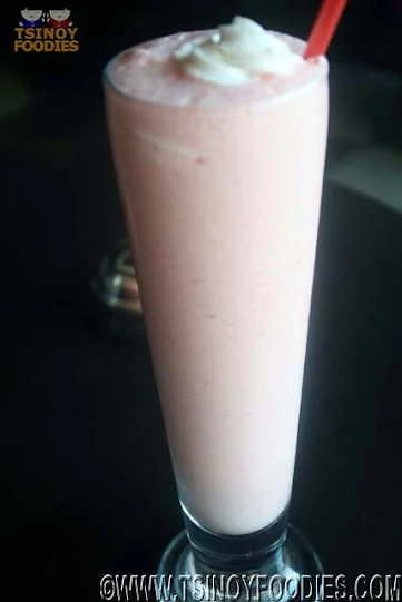strawberry yogurt smoothie