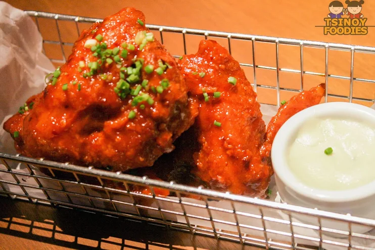 classic chicken wings