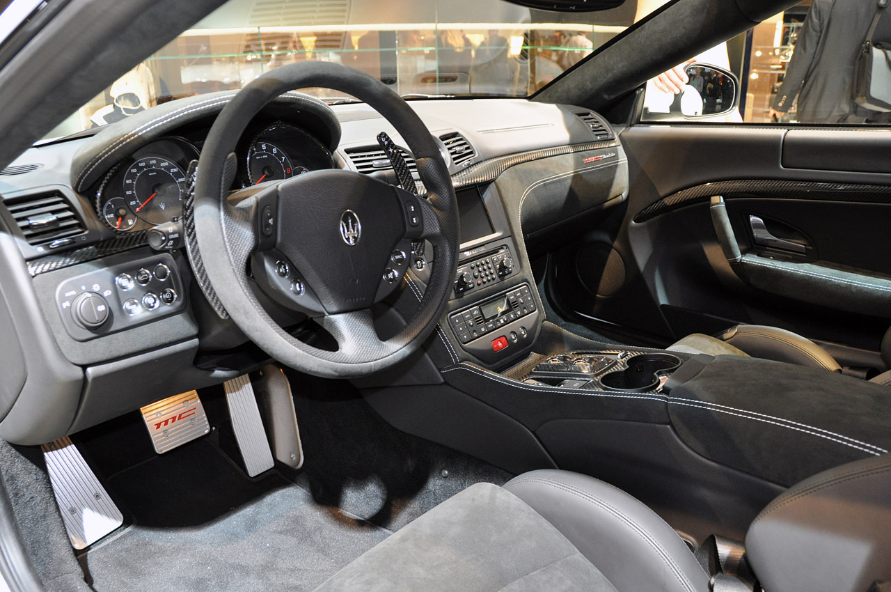 Салон Maserati GRANTURISMO S Automatic