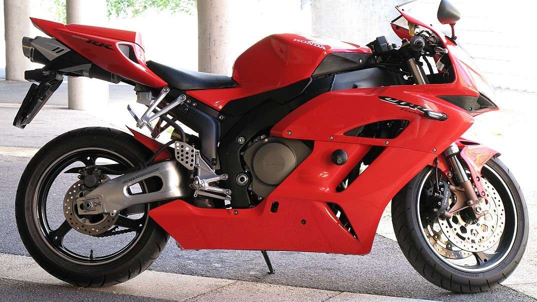 Top 10 Fastest Motorcycles In The World 2020 top-10-fastest-motorcycles-in-the-world-2020