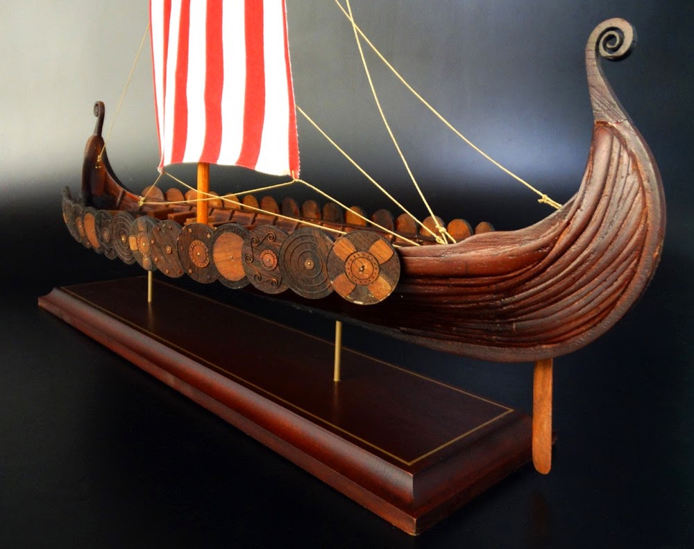 Ладья викингов. Драккар Гокстад. Ладья викингов Драккар модель. Модель корабля Viking ship (корабль викингов). Дракар викингов модель.