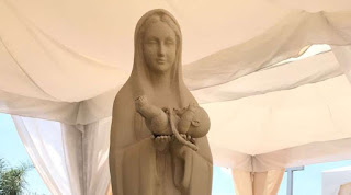 Imagen de la Virgen María «Madre de los nacidos y no nacidos» conmueve Ecuador