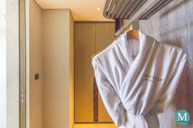 Conrad Manila Bay View Diplomatic Suite