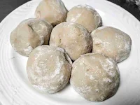Round shape dough balls