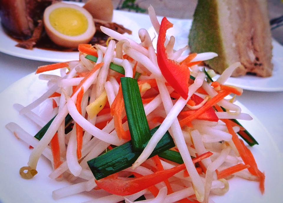 The spices of life . . .: dưa giá (pickled bean sprouts) The Spices Of Life . . .: Dưa Giá (Pickled Bean Sprouts)