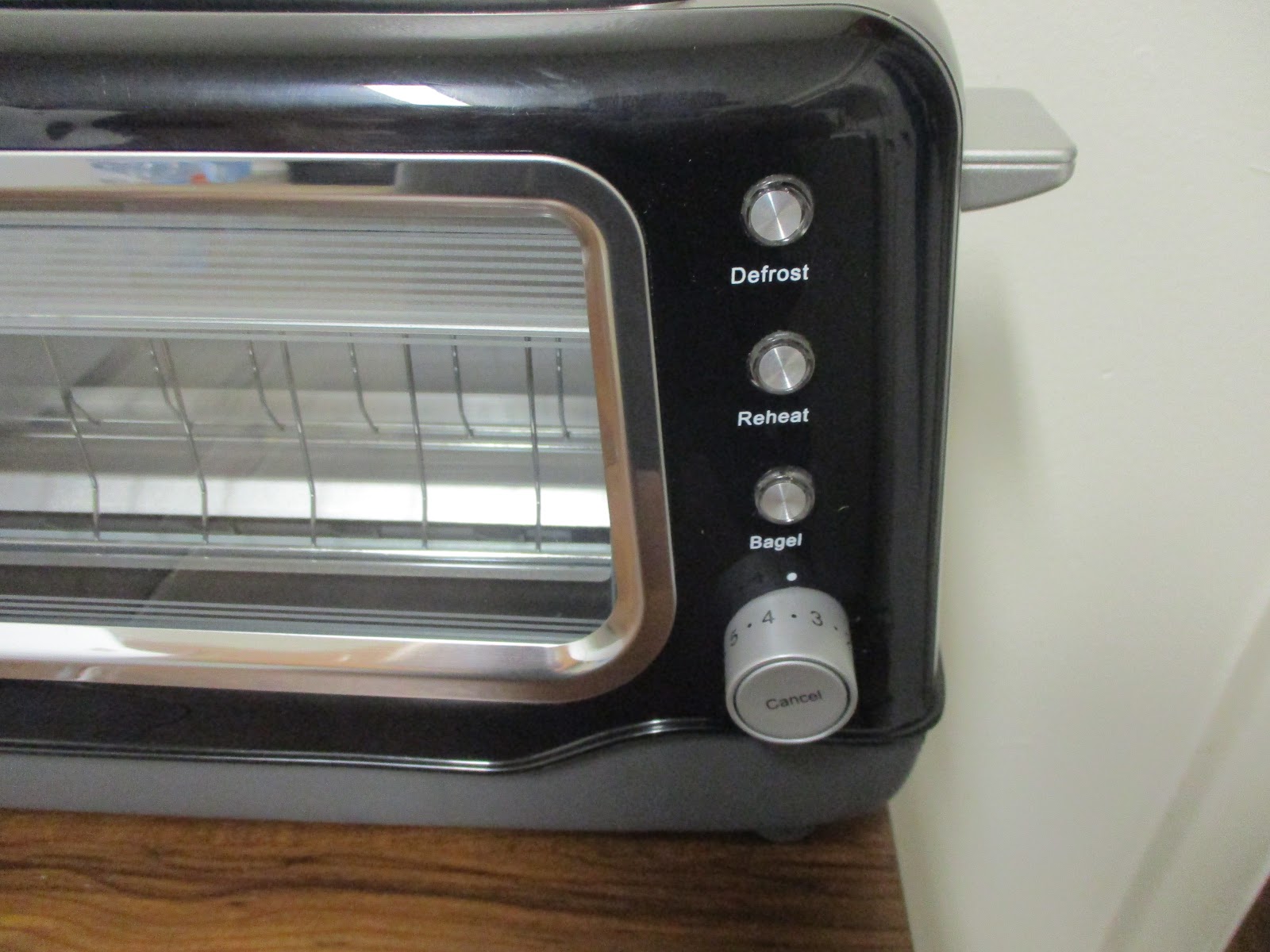 Missy's Product Reviews Dash Clear View Toaster
