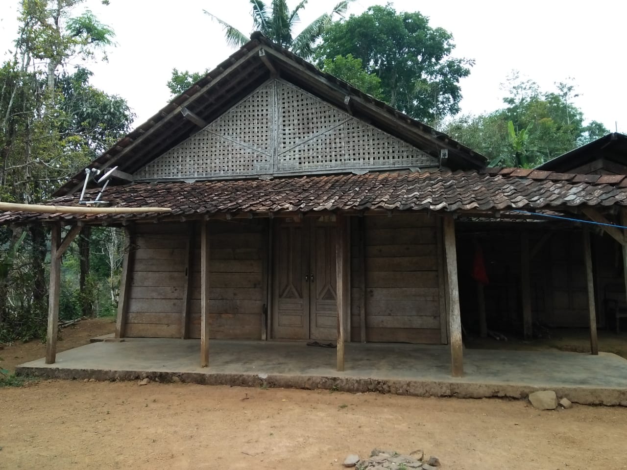 Gambar Rumah Bilik Bambu  Model Rumah