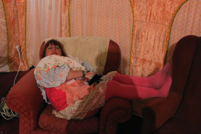  MsMarmite takes a nap, wrapped in a table cloth. Oh the glamour...