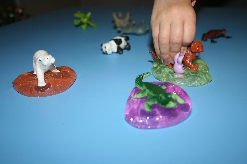 Learning At Play: Silly Putty
