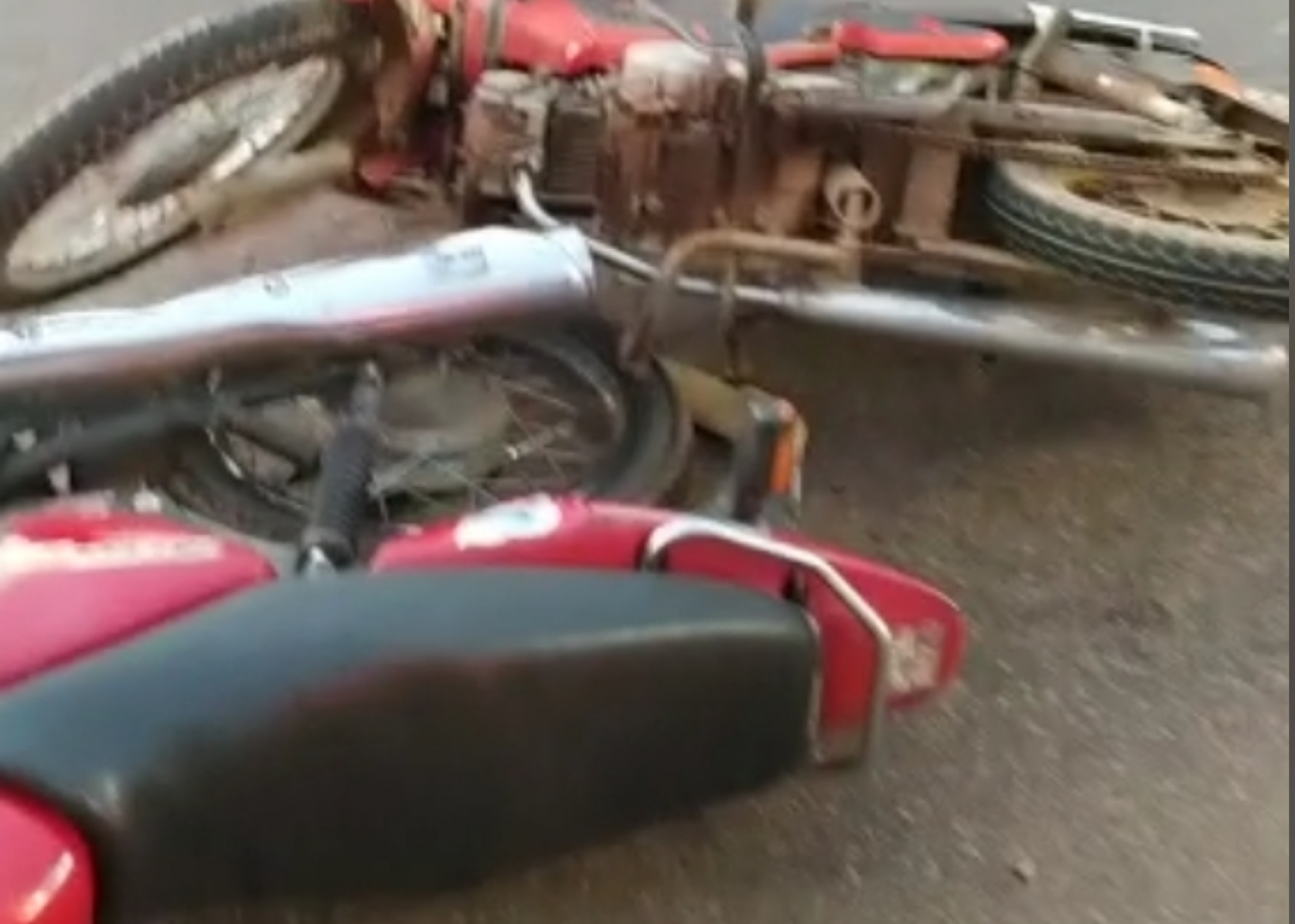 Motociclista morre após ter cabeça esmagada na PA-275, em Parauapebas. Motociclista morre após ter cabeça esmagada na PA-275, em Parauapebas.