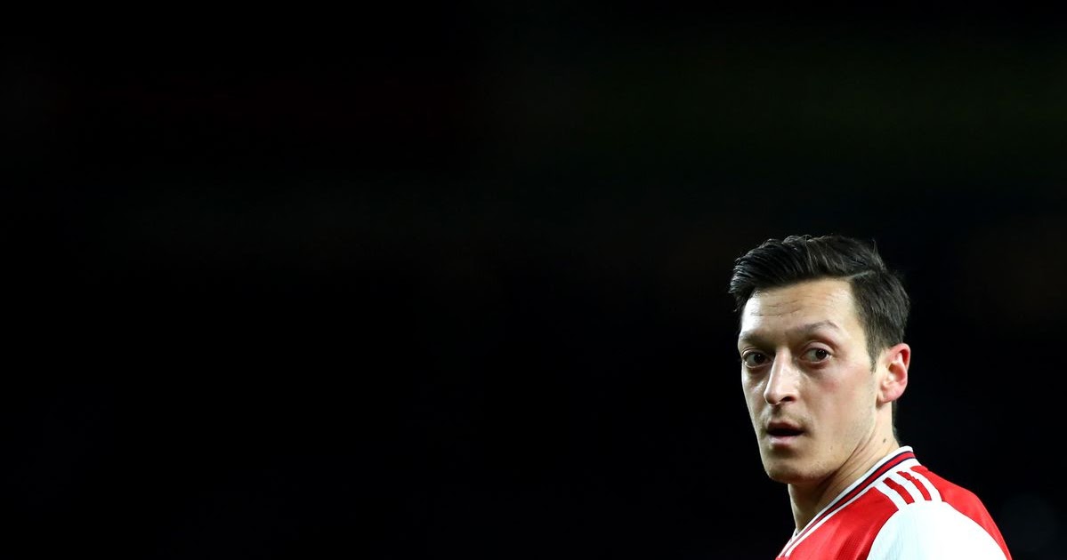 Bir dâhi, bir bilmece, bir kahraman: mesut özil Bir Dâhi, Bir Bilmece, Bir Kahraman: Mesut Özil | Şota'nın Tercümanları