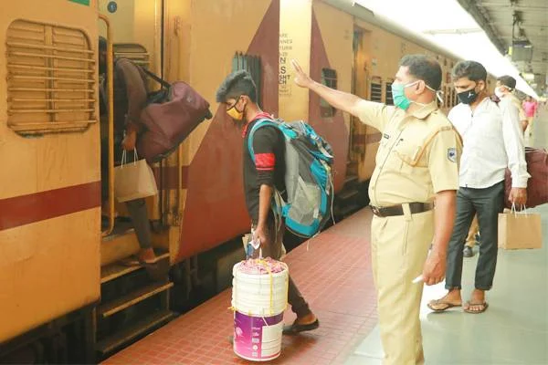  1464 Migrant labourers returned native place, Kannur, News, Trending, Train, KSRTC, Railway, Women, Children, Kerala