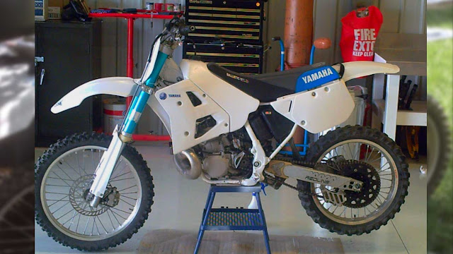 1990 Yamaha YZ250 Photos/Pictures/Images