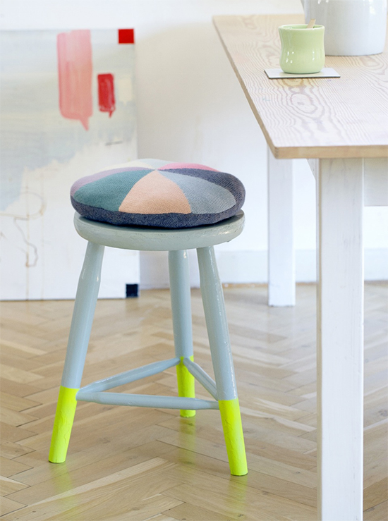 bancos coloridos, painted stool