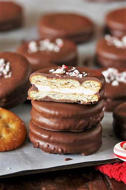 Chocolate Covered Peppermint Ritz Cookies-image