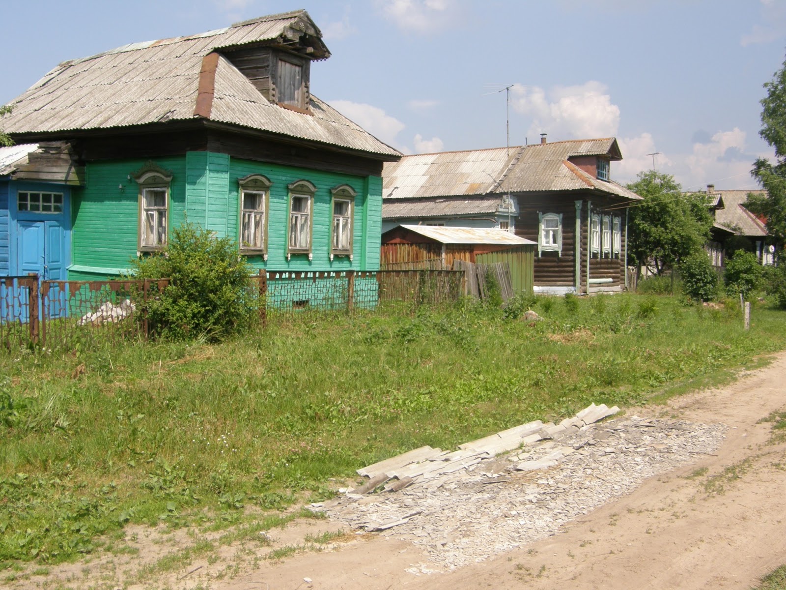 Деревни ярославской области. Деревня большая зверева озеро. В каком году была построена деревня. Заброшенные деревни новгородской области. Крепость звезда козельск.