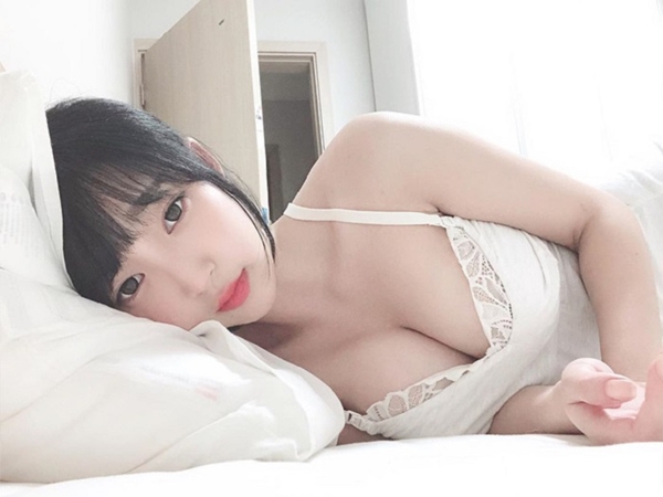 Kang In-kyung lộ ảnh nóng