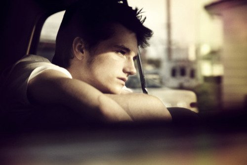 Inilah 7 Alasan Kenapa Cowok yang Dekat denganmu Belum juga Bilang I LOVE YOU Kepadamu