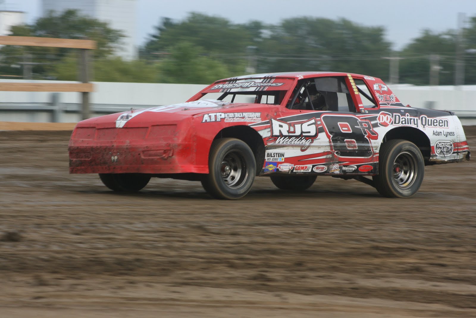 Midwest Racing News: It's the Johnson and Johnson Show at Independence