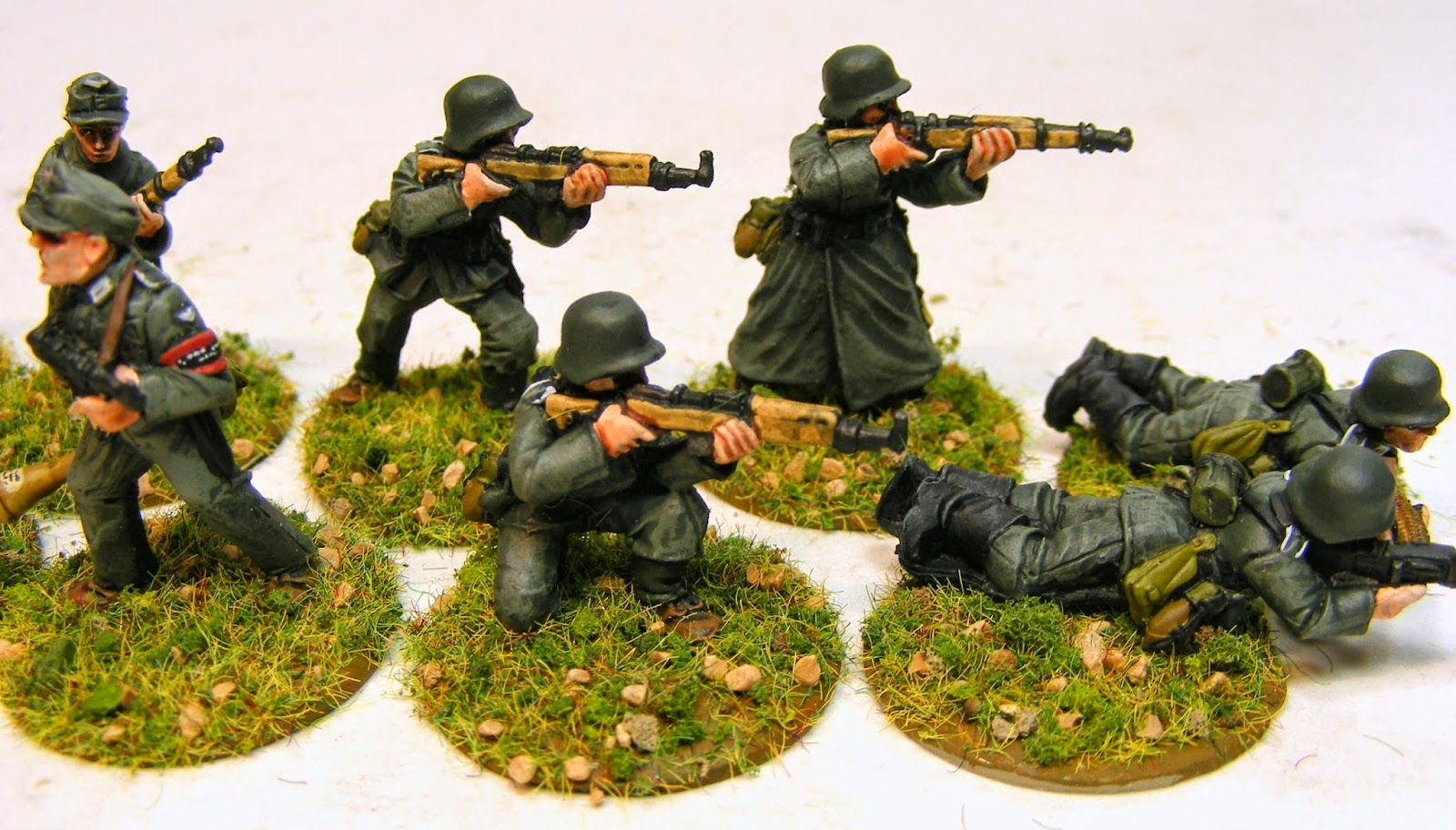 Evil Bob's Miniature Painting 28mm WWII with Old Bolt Action Metal Figures