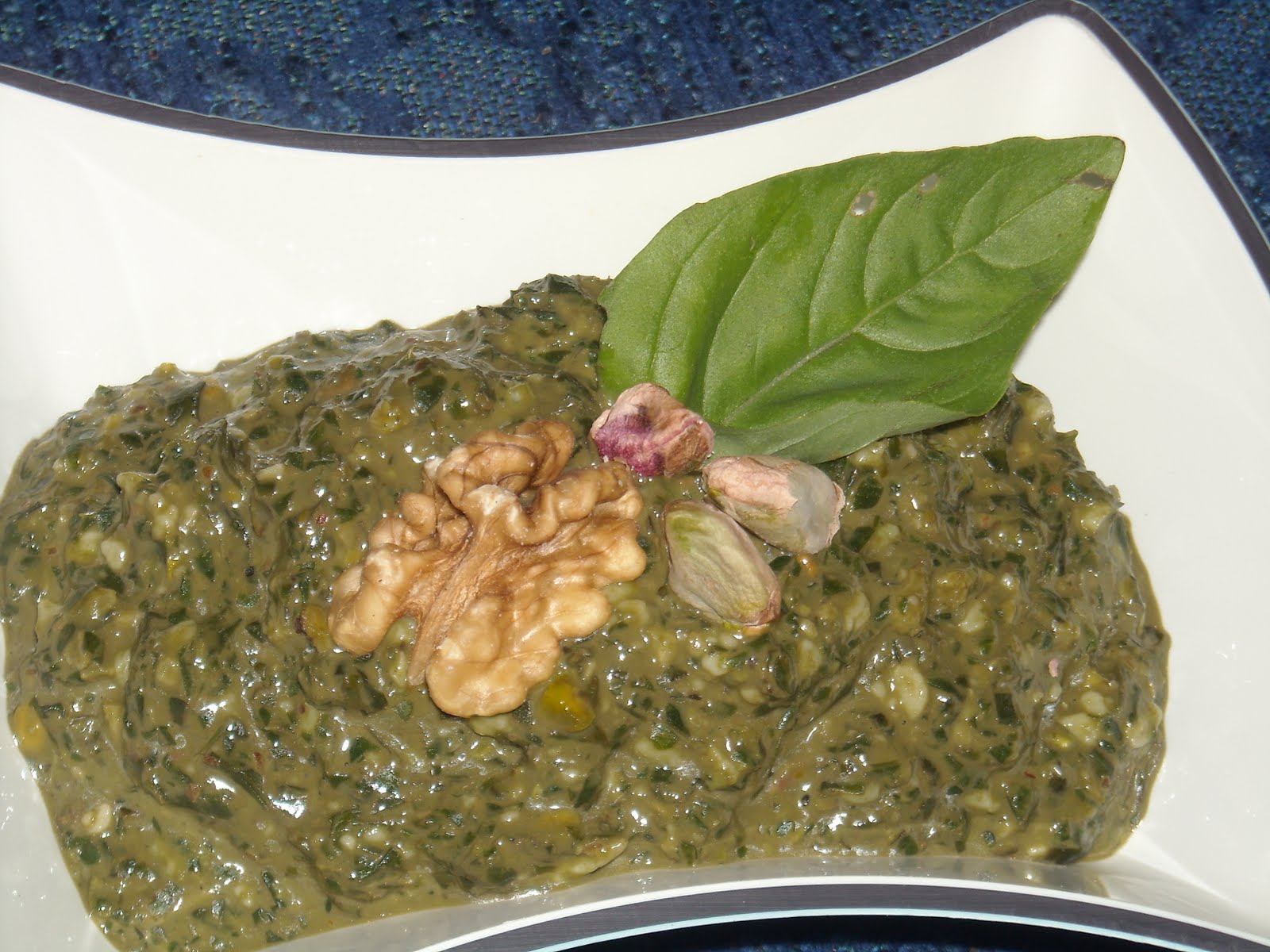 .Le ricette di Lella e.... PESTO AL BASILICO CON NOCI E PISTACCHI