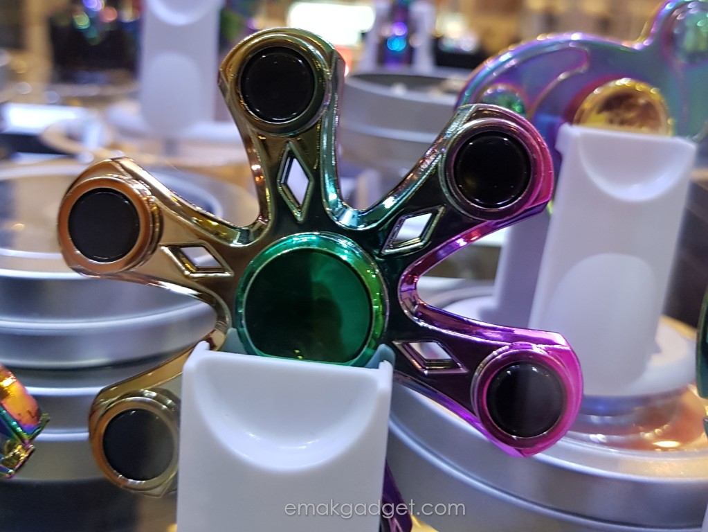 harga fidget spinner