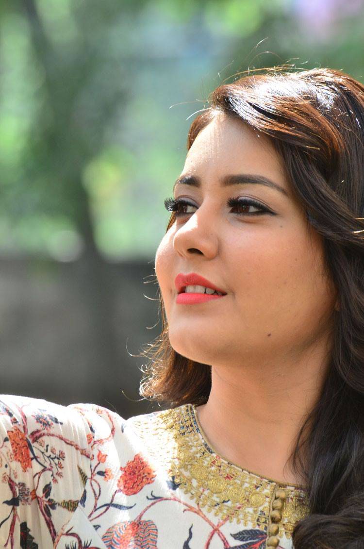 750px x 1131px - Tollywood Actress Rashi Khanna Cute Smiling Face Photos - Rashi Khanna