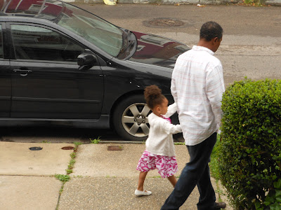 mama knows it all, walking to school