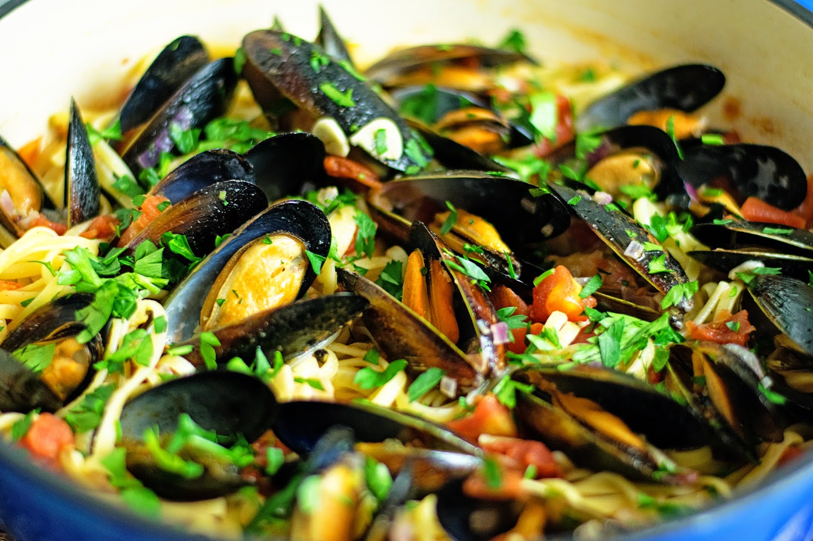 Mussels w/ Linguine The Kitchen Wife