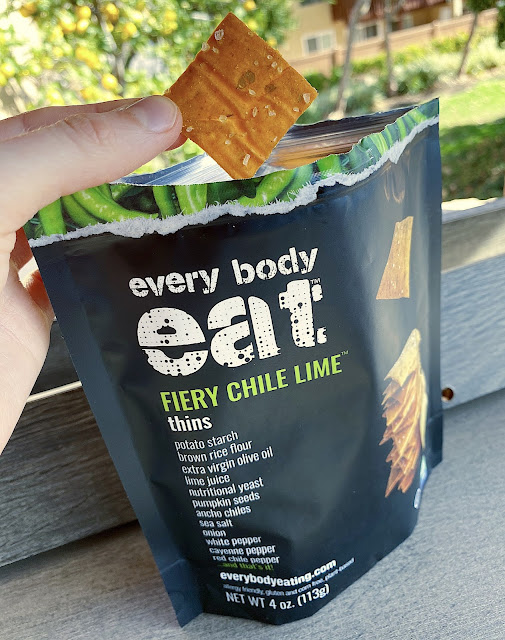 AD: Craving chips but trying to eat a #healthydiet? Check out this round up of 17+ #glutenfree and #healthy chip and crackers. #Vegan, #paleo options!