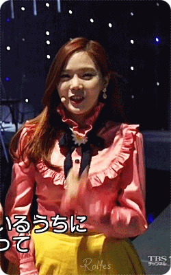 효정이가 컬러링북 무대에서 가장 긴장되는 순간.gif | 인스티즈