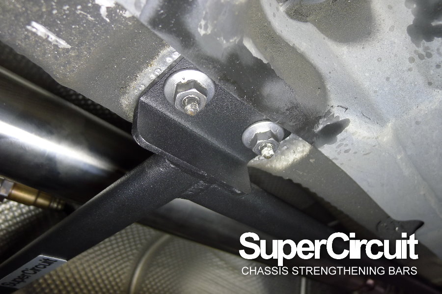 SUPERCIRCUIT CHASSIS STRENGTHENING BARS Volkswagen Golf GTI (Mk6) Mid