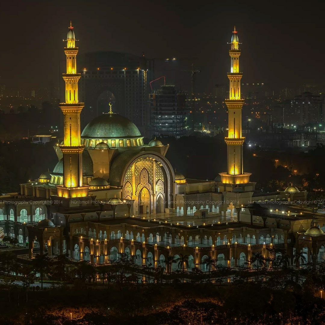 Mecca and Medina What's the Difference?