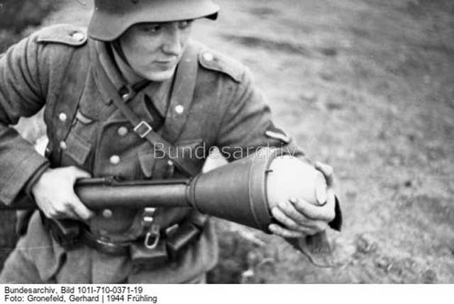 Panzerfaust, worldwartwo.filminspector.com