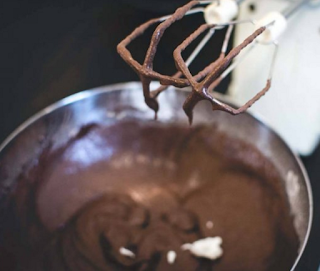 Como fazer CREME DE CHOCOLATE gelado fácil