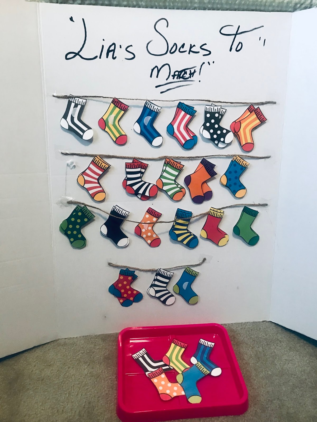 HappyCraftyJackie FREE Printable Matching Sock Game Kids Toddler happycraftyjackie-free-printable-matching-sock-game-kids-toddler