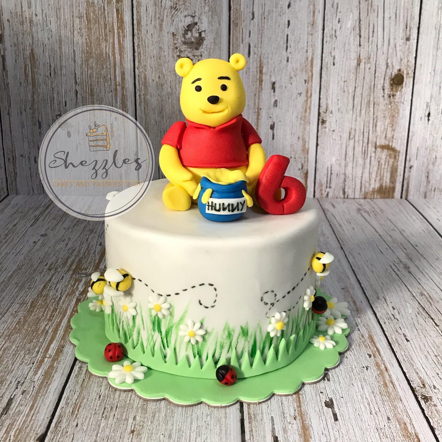 SHEZZLES Cakes and Pastries Winnie the Pooh Cake SHEZZLES Cakes and Pastries Winnie the Pooh Cake