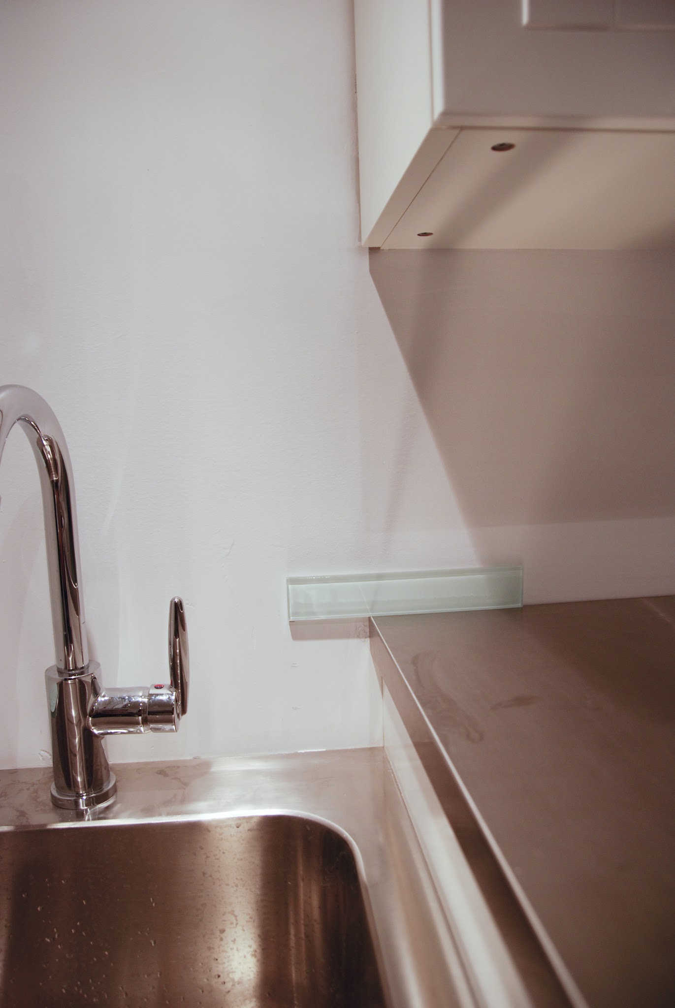 Glass Tile Laundry Room Backsplash Rambling Renovators