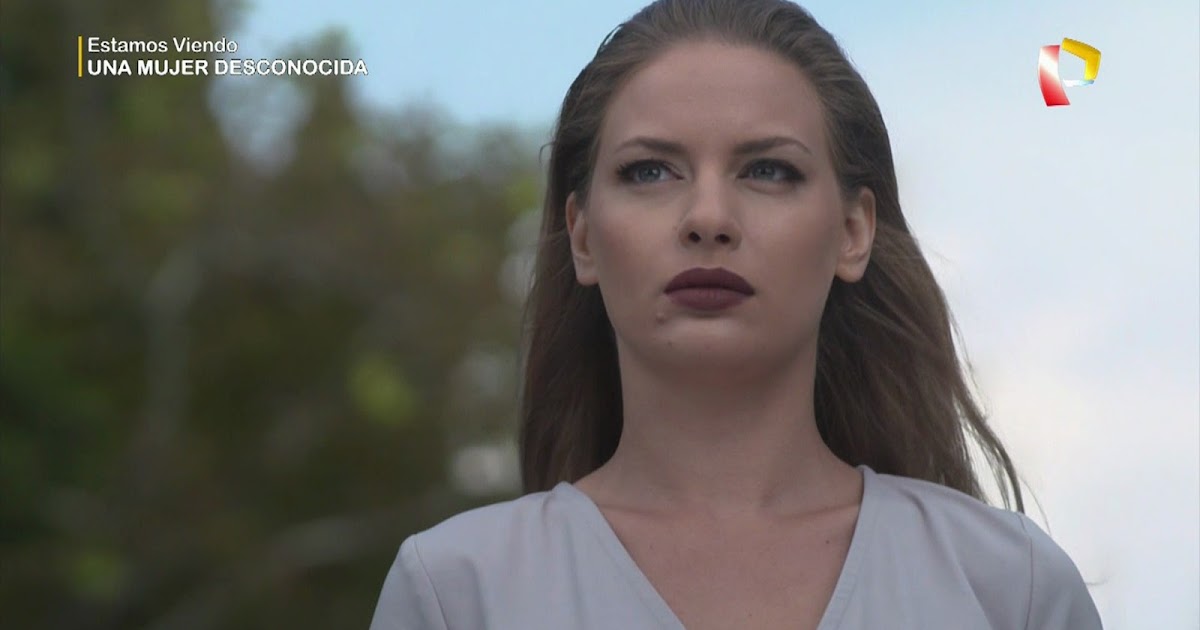 [Crítica] Una mujer desconocida (2018): se deja ver a pesar de lo obvia