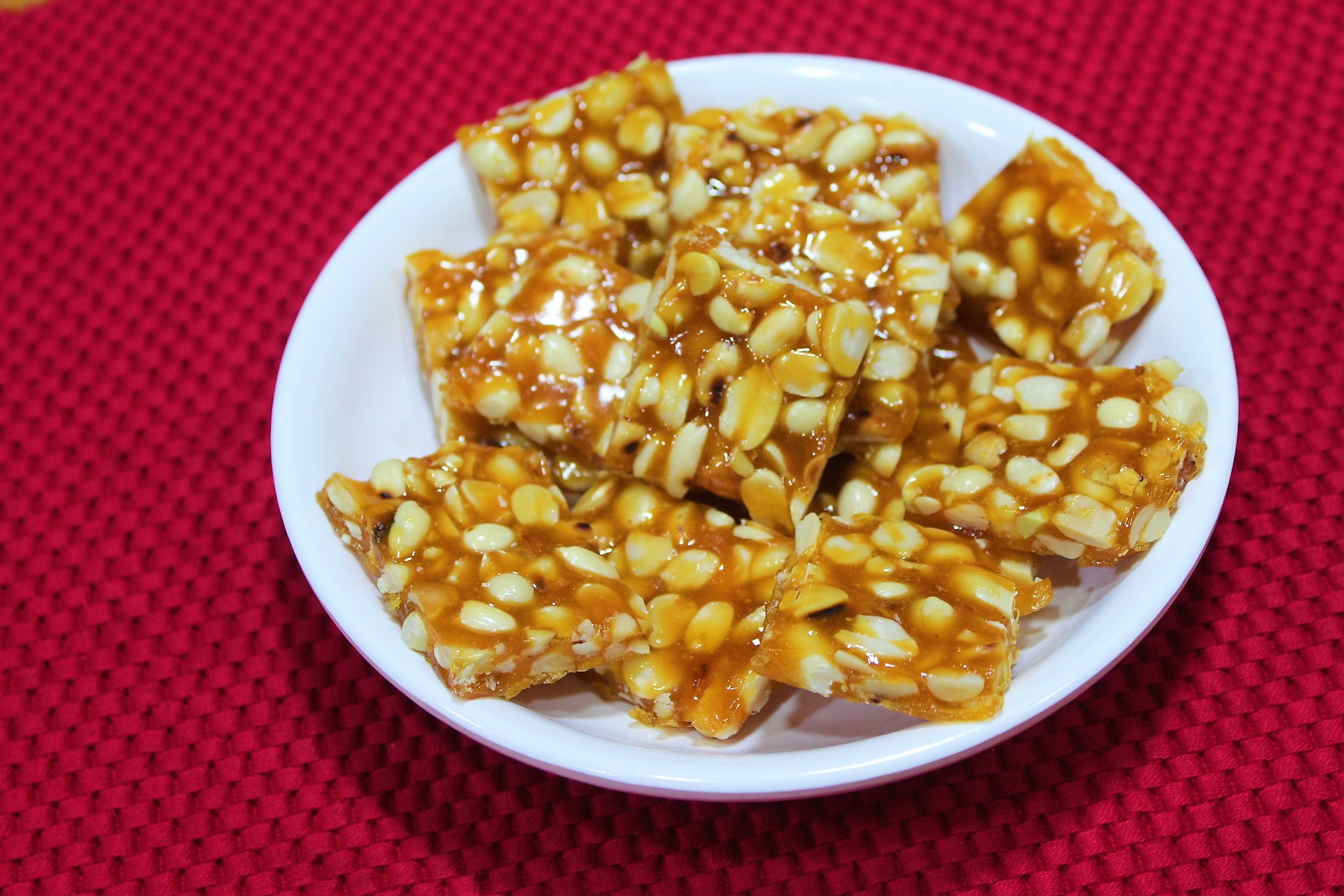 Singdana Ni Chikki Gujarati Chikki Recipe Gujarati Rasoi