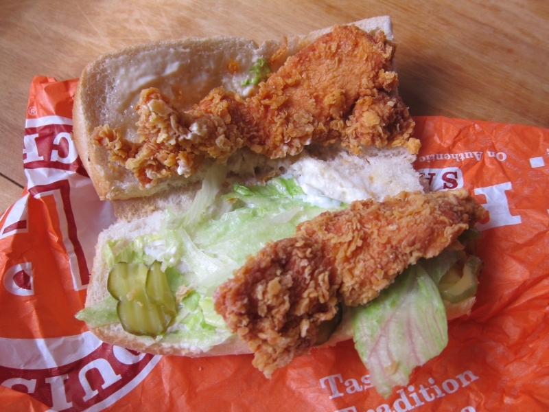 Review Popeyes Chicken Po' Boy