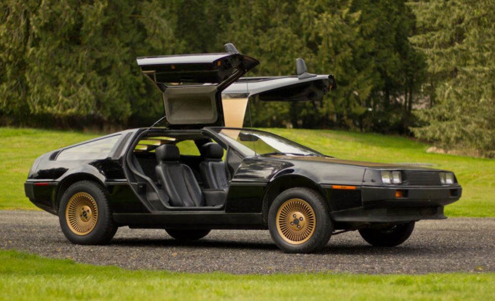 30 Amazing Photos of DMC DeLorean, Which Became Famous as the Time