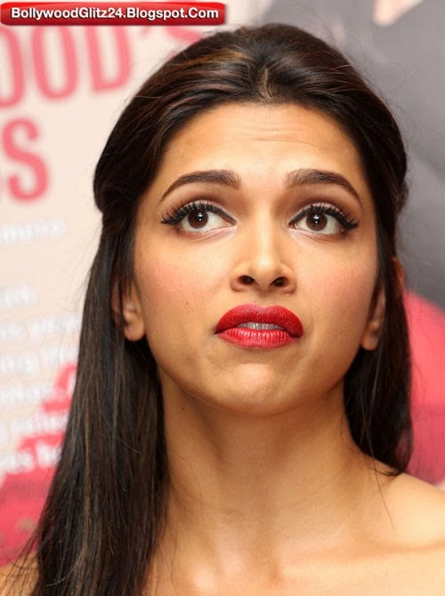 Beautiful Face Expressions of Sexy Deepika Padukone 10