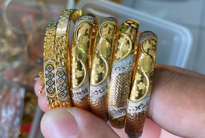 22+ Kalung Emas Harga Emas Perhiasan Hari Ini Naik Atau Turun Background