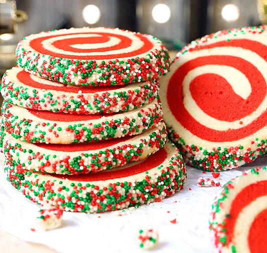 Christmas Pinwheel Sugar Cookies #desserts #sweets