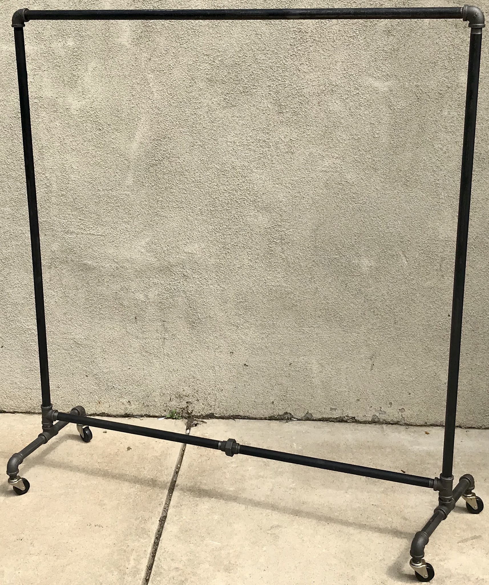 Uhuru Furniture & Collectibles 473382 Pipe Garment Rack 50 SOLD